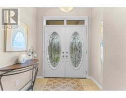 10 - 10 MACPHERSON AVENUE - 3