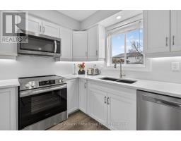 42 FRESHMEADOW WAY - 11