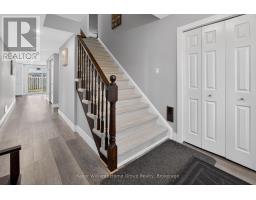 42 FRESHMEADOW WAY - 19