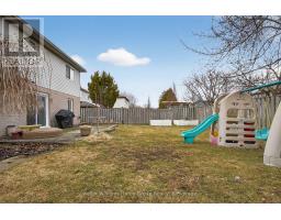 42 FRESHMEADOW WAY - 40