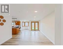 256 RIVERS BOULEVARD E - 12