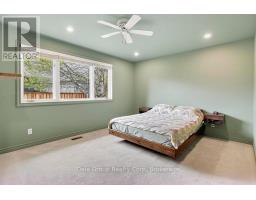 256 RIVERS BOULEVARD E - 17