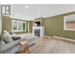 256 RIVERS BOULEVARD E - 2