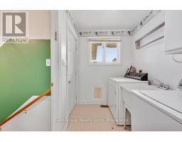 256 RIVERS BOULEVARD E - 24