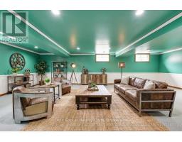 256 RIVERS BOULEVARD E - 28