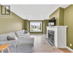 256 RIVERS BOULEVARD E - 3