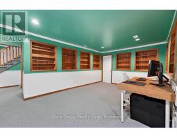 256 RIVERS BOULEVARD E - 30