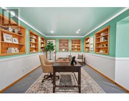 256 RIVERS BOULEVARD E - 32