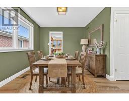 256 RIVERS BOULEVARD E - 7