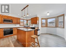 256 RIVERS BOULEVARD E - 9