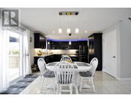 82 CURTIS STREET S - 12