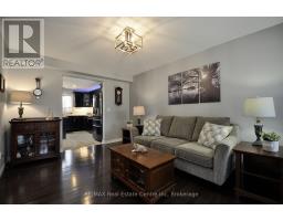 82 CURTIS STREET S - 18