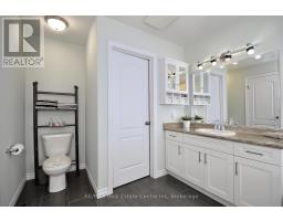 82 CURTIS STREET S - 27