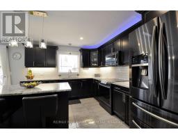 82 CURTIS STREET S - 8