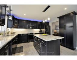 82 CURTIS STREET S - 9