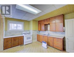 61 ST. JOHN STREET S - 10