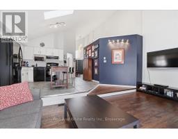 110 MILTON AVENUE W - 18