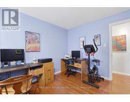 110 MILTON AVENUE W - 25