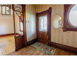 484 QUEEN STREET - 12