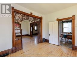 484 QUEEN STREET - 19