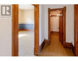 484 QUEEN STREET - 34