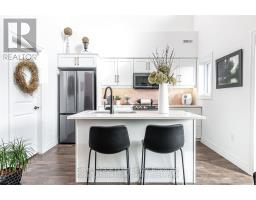 7 - 3192 VIVIAN LINE 37 LINE - 10