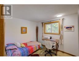 21 SOUTHVALE ROAD - 26