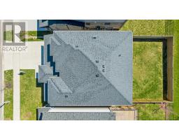 74 GELLERT DRIVE - 44