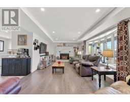 34 QUEEN AVENUE - 11