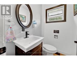 34 QUEEN AVENUE - 15