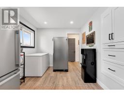 34 QUEEN AVENUE - 17