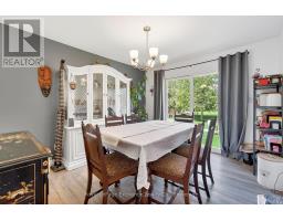 34 QUEEN AVENUE - 20