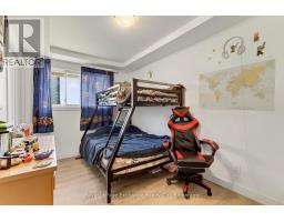 34 QUEEN AVENUE - 23