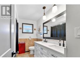 34 QUEEN AVENUE - 25