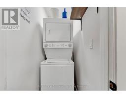 34 QUEEN AVENUE - 31