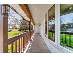 34 QUEEN AVENUE - 33