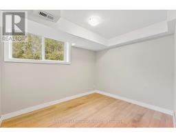 34 QUEEN AVENUE - 36