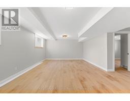 34 QUEEN AVENUE - 43