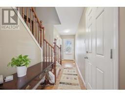 E18 - 6 UPPER MERCER STREET - 4