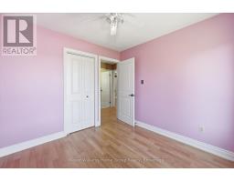 1233 5 HIGHWAY W - 17