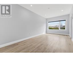 13 - 275 JAMES STREET S - 28