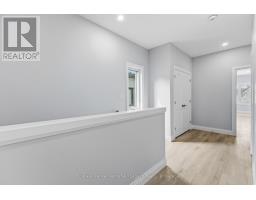 13 - 275 JAMES STREET S - 32