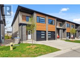 13 - 275 JAMES STREET S - 7