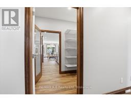 54 WILLIAM STREET - 32