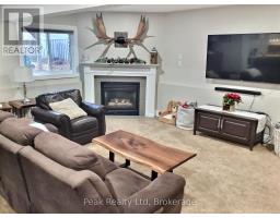 225 EBY CRESCENT - 22