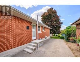 70 DUDHOPE AVENUE - 12