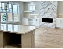 8 THIMBLEWEED DRIVE - 18