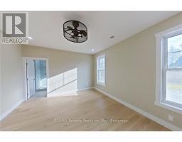 8 THIMBLEWEED DRIVE - 19