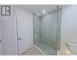 8 THIMBLEWEED DRIVE - 30
