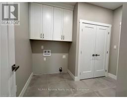 8 THIMBLEWEED DRIVE - 32
